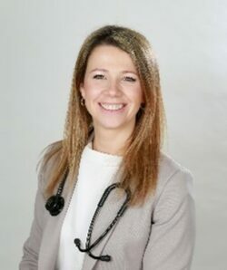 Photo of Dr Laura Dobson