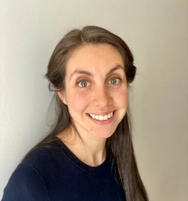 Photo of Dr Jayne Peters