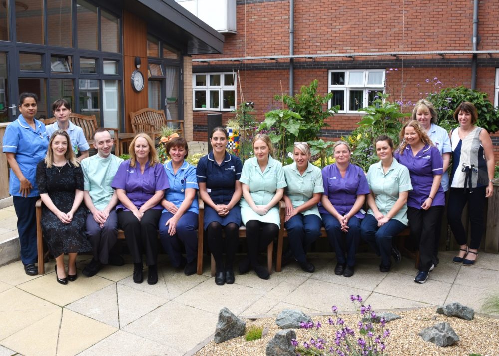 Staff nurse jobs manchester nhs